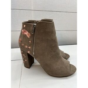 Candies Floral Embroidered Taupe Peep Toe Ankle‎ High Heeled Boots Size 8.5